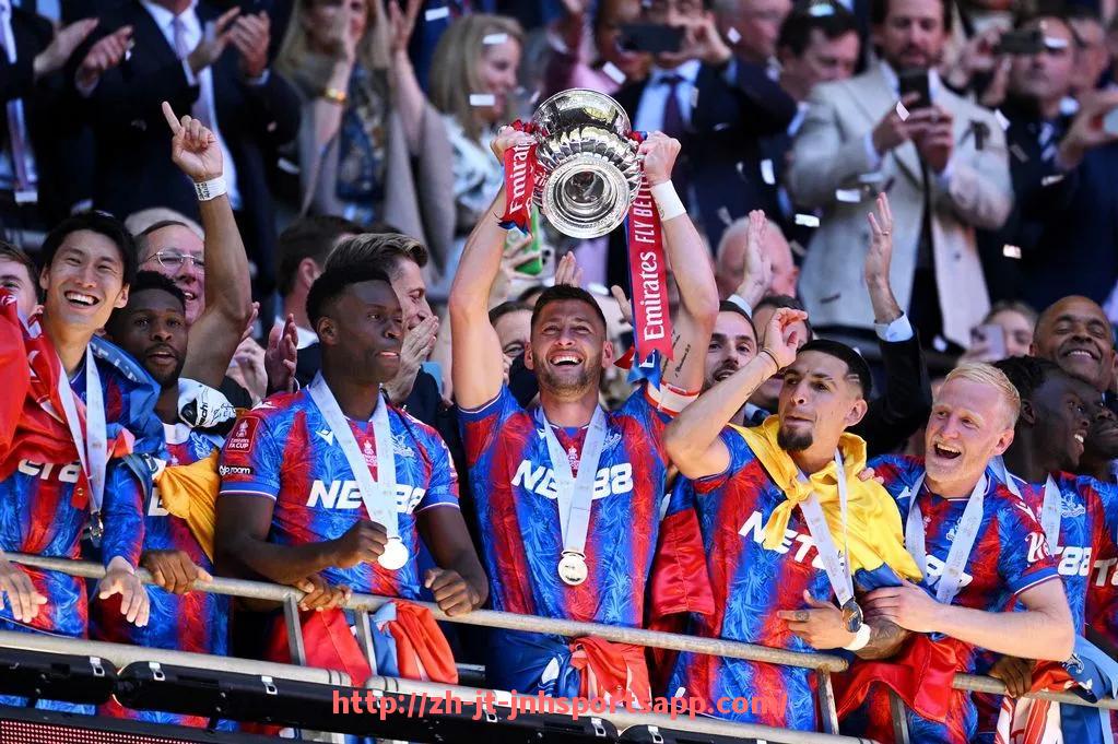 金年会app-英超球队与皇马的关系及历史对比